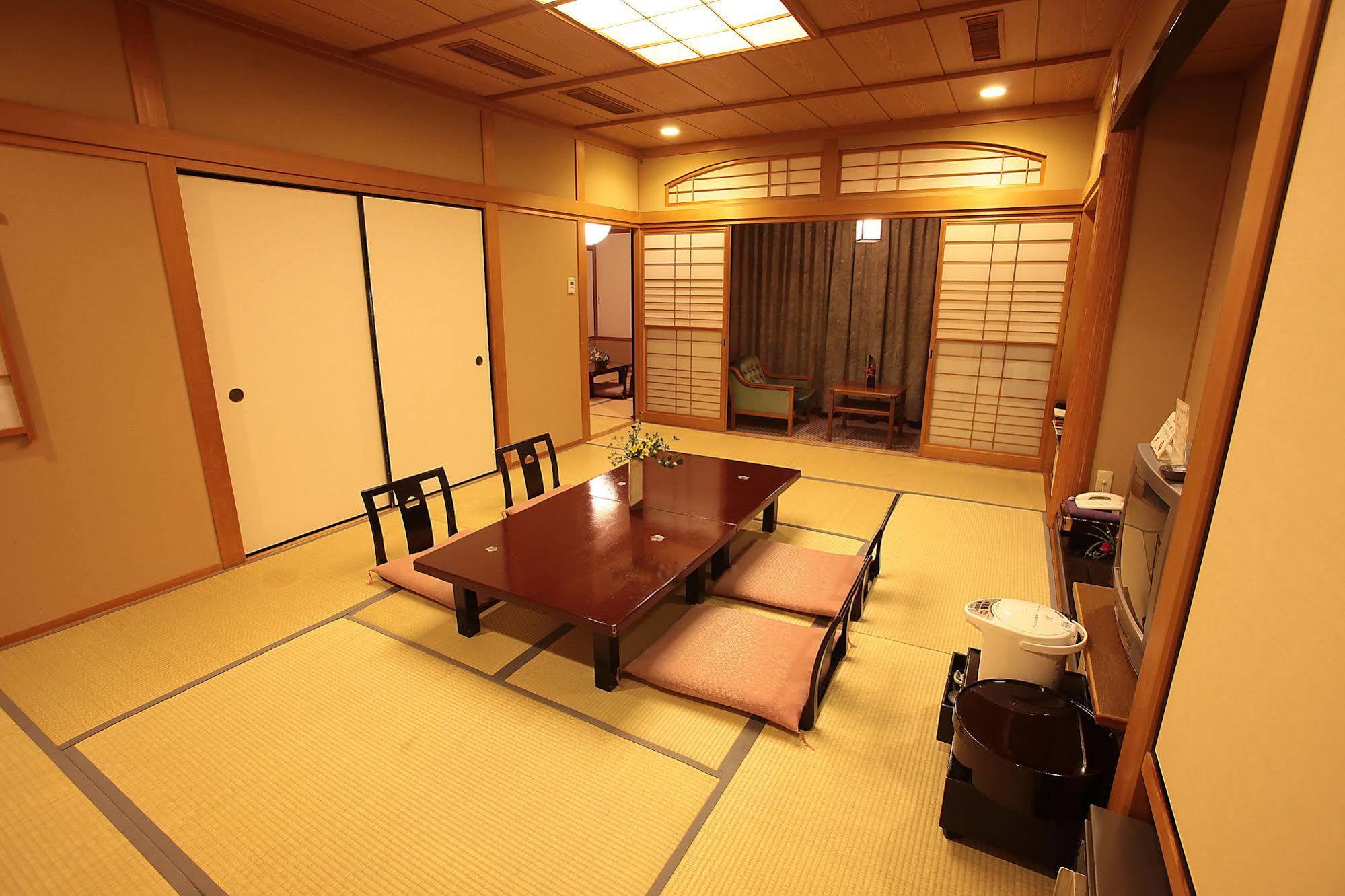 Ryokan Ayu No Sato Hitojosi Kültér fotó